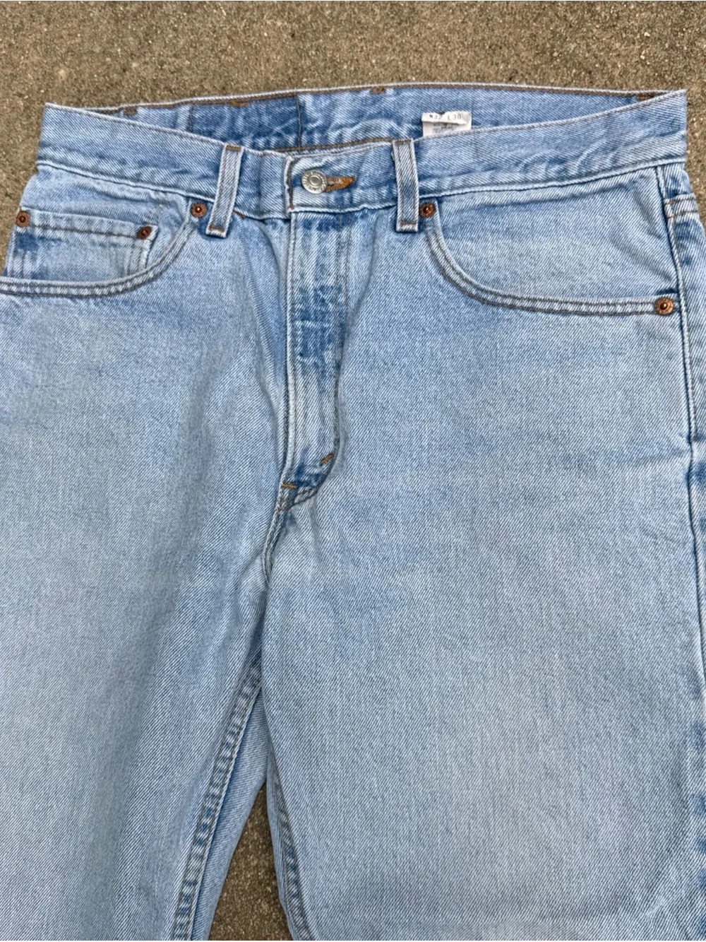 Vintage 90s Levi's 505 Jeans Men's 32x30 Regular Fit Straight Leg Light Wash USA